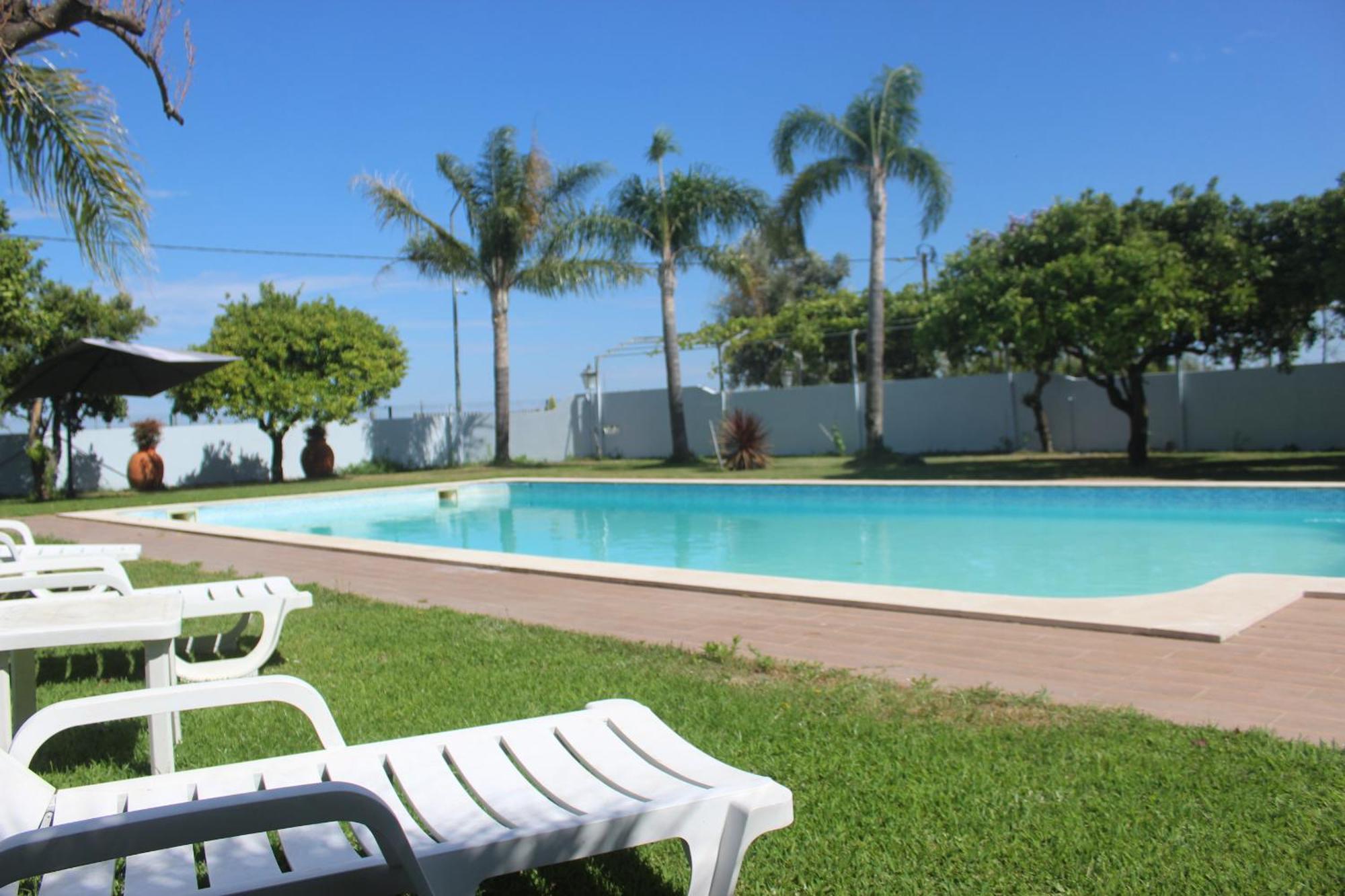 Quintinha Do Poceirao Villa Aguas de Moura Luaran gambar